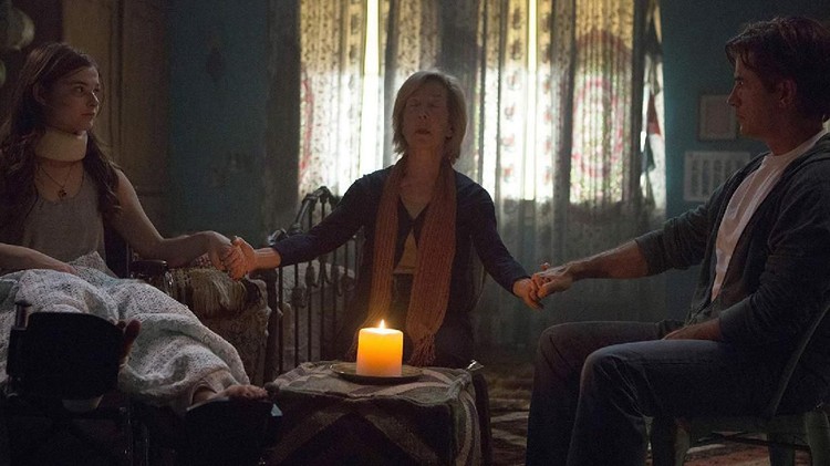 Malam hari ini makin seru dengan nonton Bioskop Trans TV Don't Breathe dan Insidious chapter 3. Simak sinopsisnya.