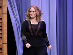 Bukan Patah Hati, Adele Turunkan Berat 44 Kg Demi Anak
