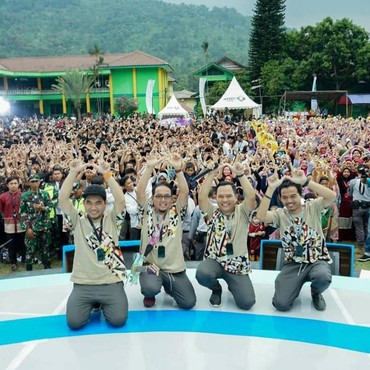 Lirik Lagu Lamar Aku - Wali Band