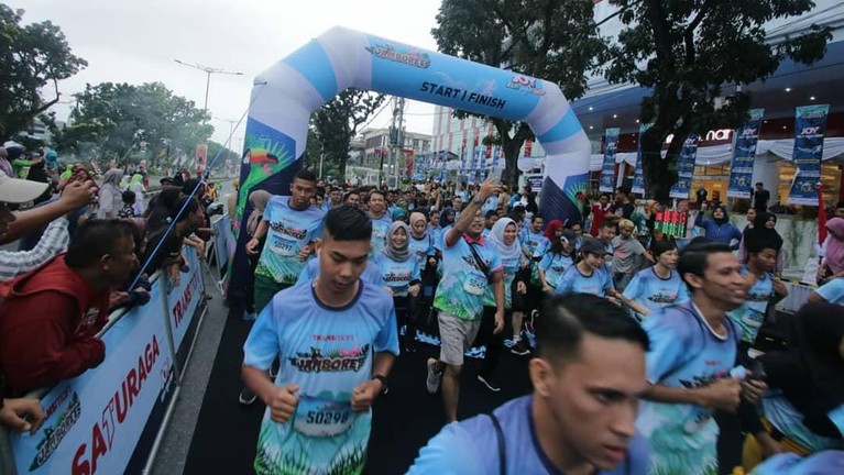 Ini dia potret keseruan acara Joy: Run Walk Shop bersama Transmart Padang.