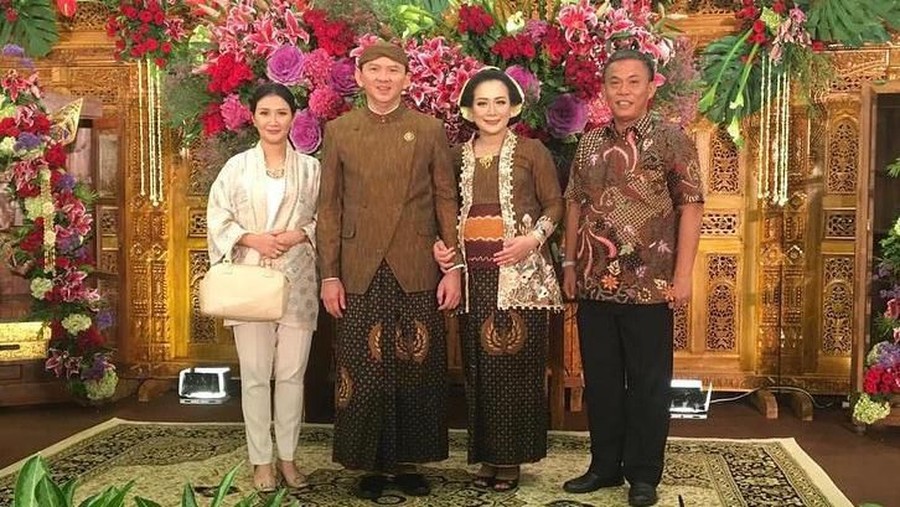 Basuki Tjahaja Purnama dan sang istri, Puput Nastiti Devi baru saja menggelar acara tujuh bulanan kehamilan.