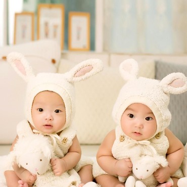 Taruh Anak di Dashboard Mobil, Seorang Ibu Panen Hujatan