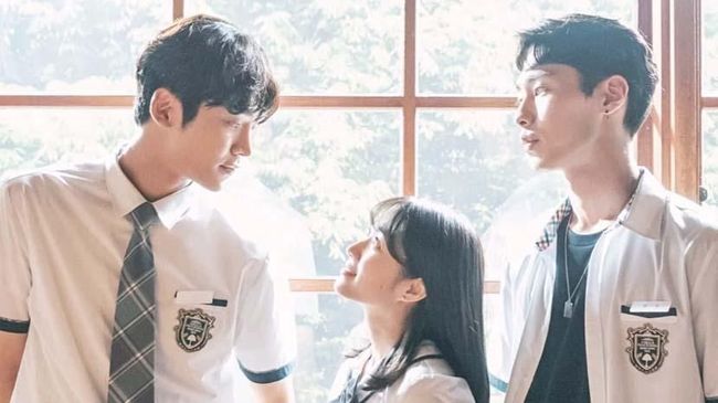 Drama Korea 'Extraordinary You' bercerita tentang karakter yang tersadar hidupnya dikendalikan oleh pembuat webtoon. Serial ini dibintangi oleh Kim Hye-yoon.