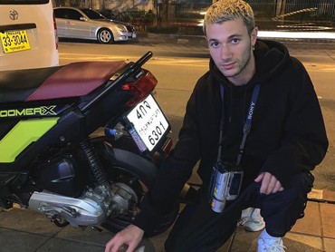 Lirik Lagu 18 - Jeremy Zucker