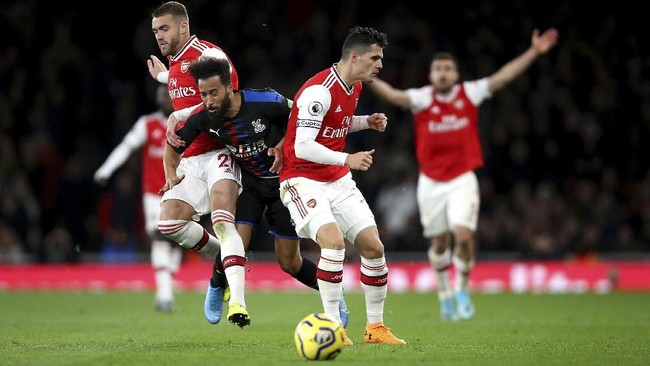 Sejumlah kapten tim Arsenal kerap terlibat konflik dengan suporter maupun manajemen klub asal London utara tersebut.