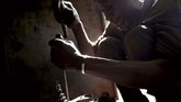 FOTO: Vespa Renta Buatan Indonesia 'Pensiun' di Afrika Ibu kota Mali, Bamako, merupakan salah satu tempat tinggal banyak skuter Vespa 'jadul' buatan Indonesia.
