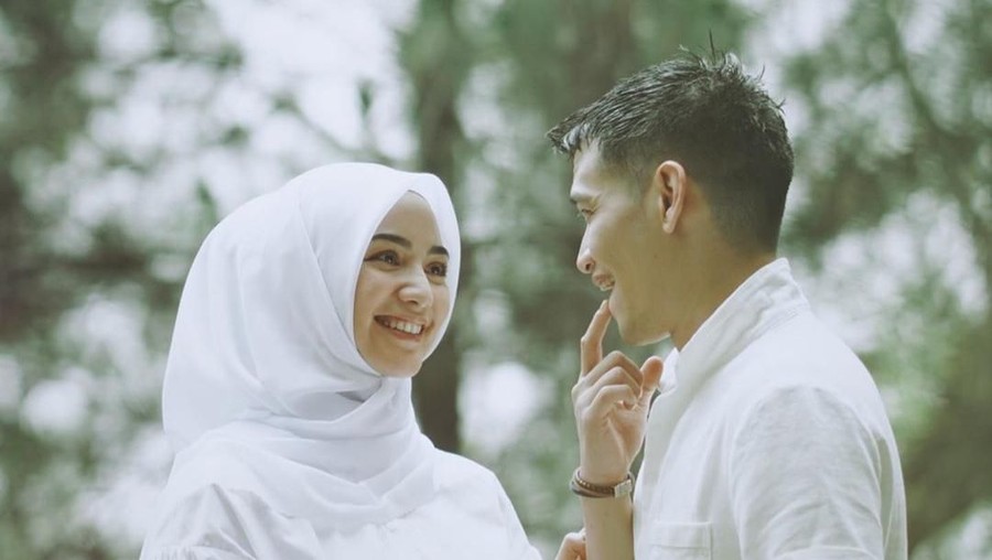 Siap Nikah, Rezky Adhitya dan Citra Kirana Diramal Punya 3 Anak Rezky Adhitya dan Citra Kirana diterawang oleh Mbak You bahwa keduanya berjodoh yang memiliki kehidupan langgeng dan adem ayem.