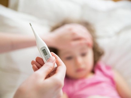 7 Cara Tepat Atasi Anak Demam Tanpa Panik