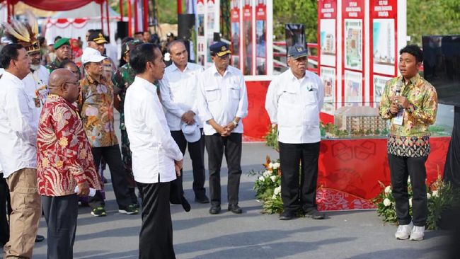 Jokowi Luncurkan 'Sillicon Valey' Indonesia Timur Presiden Joko Widodo meluncurkan Papuan Youth Creative Hub yang merupakan pusat pengembangan start-up, teknologi, dan bisnis.