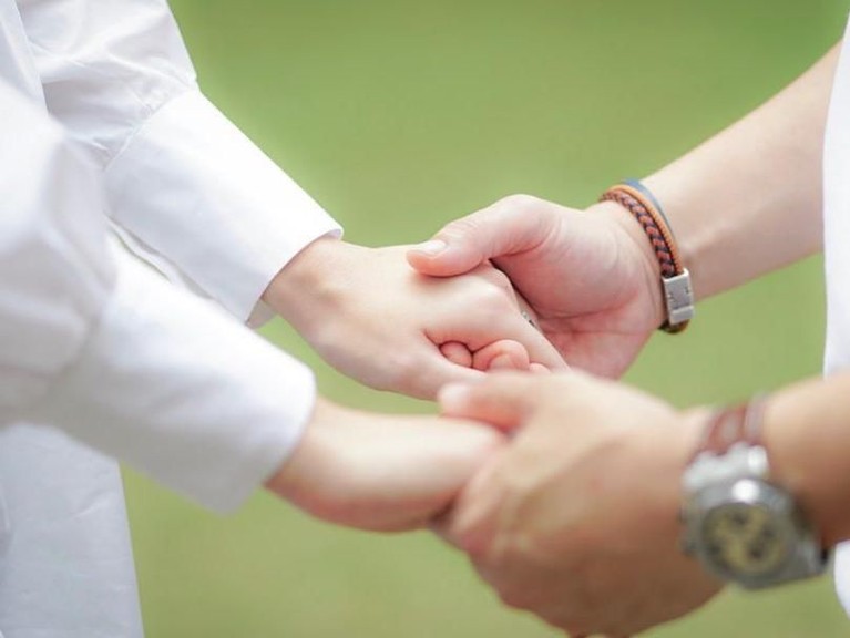 Citra Kirana dan Rezky Adhitya akan segera melenggang ke jenjang pernikahan. Keduanya sudah semakin berani mengunggah foto-foto romantis di media sosial.