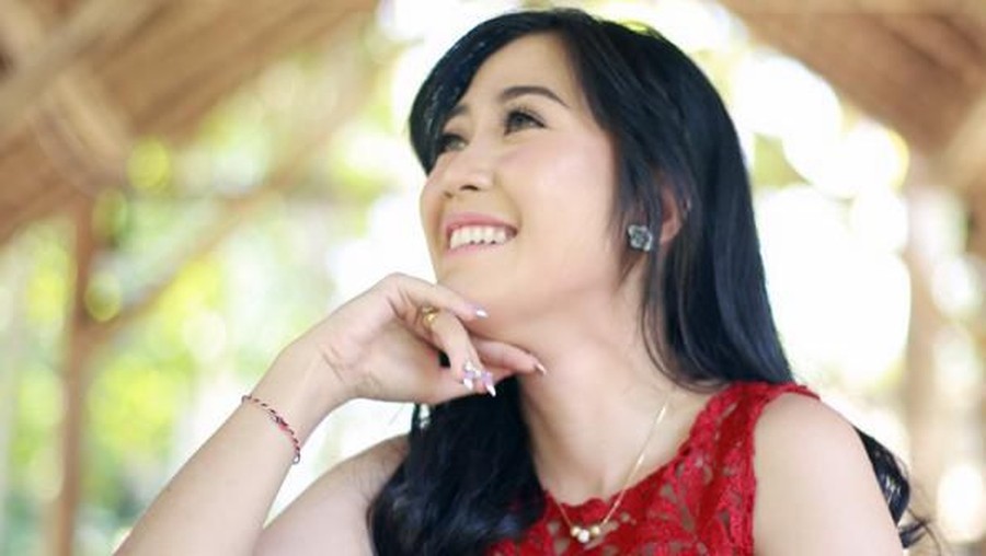 Tak lagi jadi penyanyi, 3 wanita ini pilih mengabdi pada negara jadi PNS.
