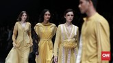 Jeffry ingin mempertemukan spiral dan geometris, fluid dan structured, serta pria dan wanita dalam satu kesatuan koleksi. (CNN Indonesia/Andry Novelino)