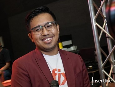 Dapat Banyak Ucapan Terima Kasih, Ini Peran Joshua Suherman di Buku Aurelie Moeremans