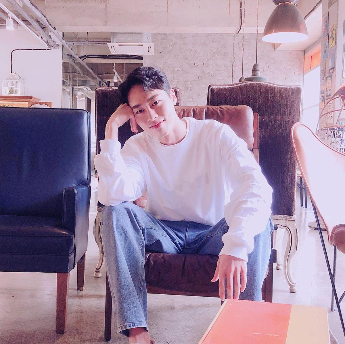 Mengenal aktor muda Korea Lee Jae Wook&comma; pemain drakor Extraordinary You yang sukses mencuri perhatian&period;