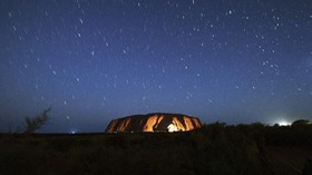FOTO: Usai Sudah 'Mencumbu' Uluru