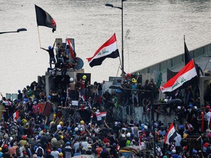 Awas Perang Saudara Arab Pecah! Milisi Pro-Iran Serbu Kementerian Awas Perang Saudara Arab Pecah! Milisi Pro-Iran Serbu Kementerian