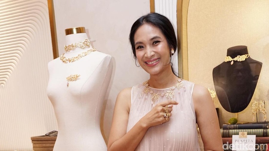 Happy Salma saat ditemui di Plaza Indonesia.