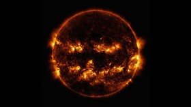 Pesawat Antariksa NASA-ESA Terbang Ambil Foto Matahari