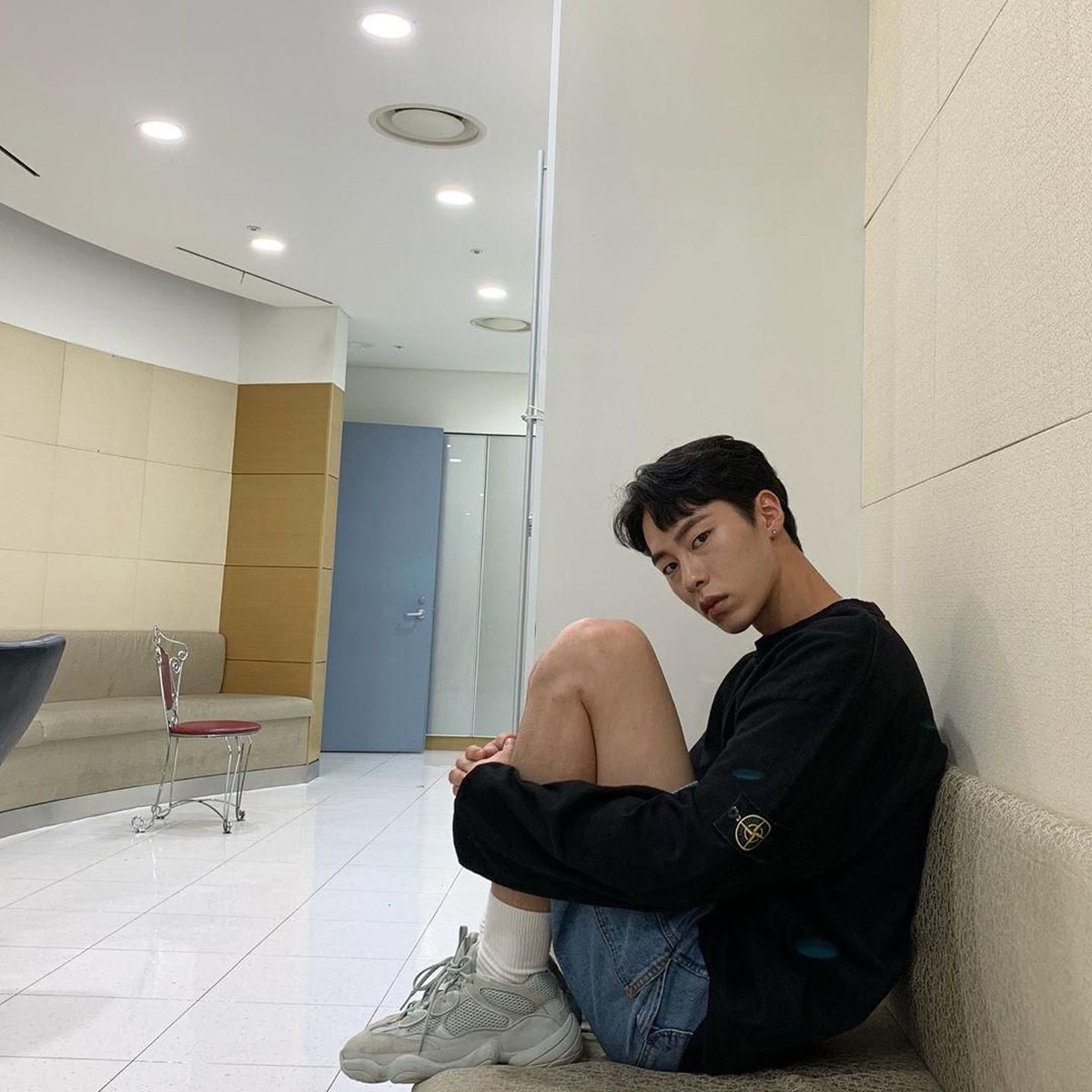 Mengenal aktor muda Korea Lee Jae Wook&comma; pemain drakor Extraordinary You yang sukses mencuri perhatian&period;