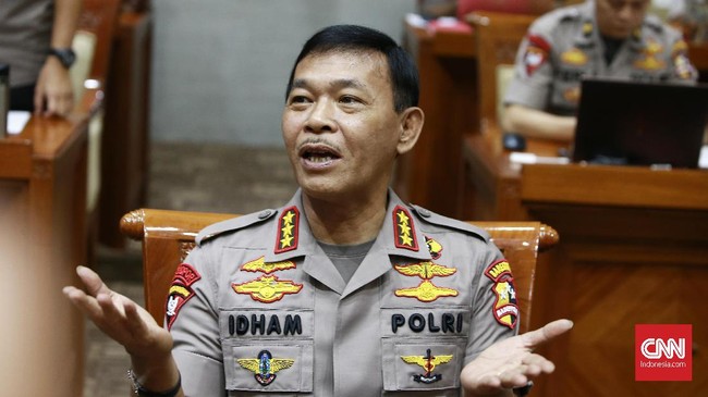 Calon Kapolri Komjen Idham Azis mengaku tak mengajukan visi misi sendiri dalam fit and proper test, namun menyodorkan tujuh program prioritas.