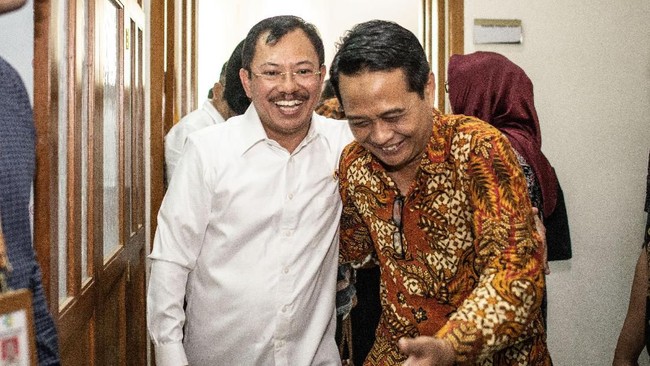 IDI meminta Menkes Terawan mengikuti instruksi Presiden Jokowi agar tak tergesa-gesa melakukan program vaksinasi covid-19.