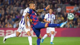Dicadangkan di El Clasico, Vidal Tinggalkan Latihan Barcelona
