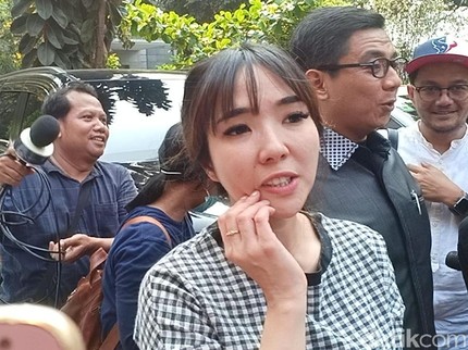Sama-Sama Jadi Korban Video Syur,  Begini Dukungan Gisel untuk Nagita