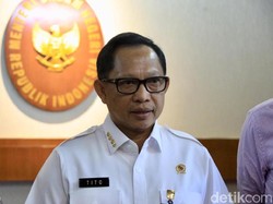 Kata Mendagri soal Efek Elektoral Calon Petahana yang Jadi Kepala Gugus Tugas