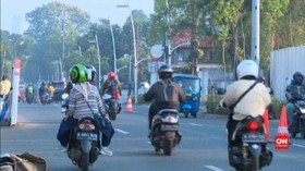 VIDEO: Warga Masih Bingung Penerapan Sistem 3 Jalur di Kemang