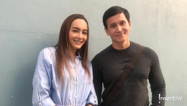 img-title Hubungan Baik Setelah Cerai Dari Marcelino, Dewi Rezer: Ini Buat Anak