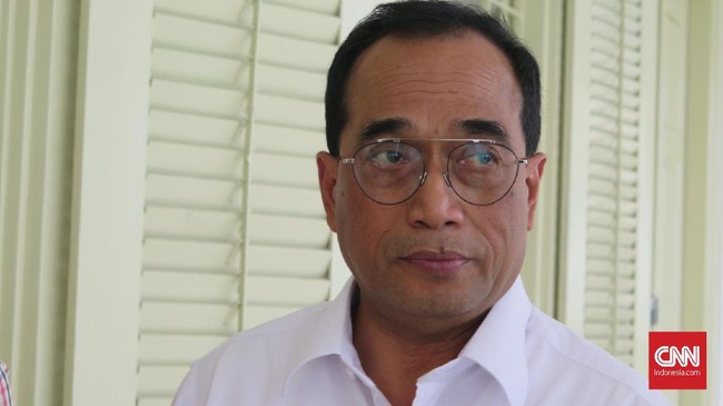 Menhub Budi Karya Sumadi meminta semua pelaku usaha sektor transportasi melayani masyarakat saat penyebaran covid-19 dengan protokol ketat.