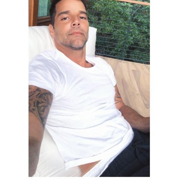 Kata Ricky Martin soal Tudingan Hubungan Inses dengan Keponakan Laki-lakinya