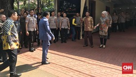 Komisi III DPR Kunjungi Rumah Calon Kapolri
