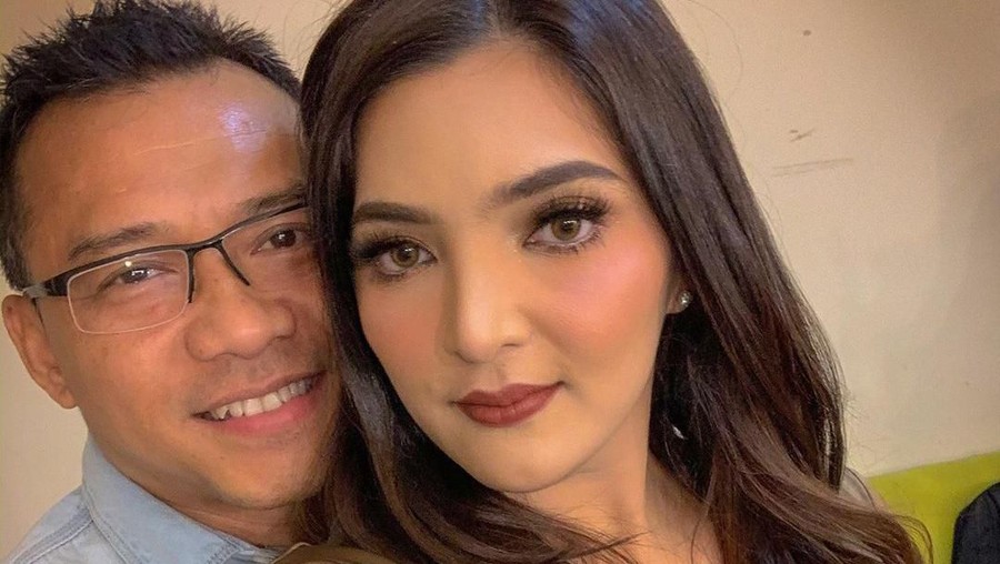 Buka-bukaan Soal Urusan Ranjang, Ashanty: Dia Maunya Tiap Hari Ashanty dan Anang Hermansyah membuka soal urusan ranjang di media. Ashanty menyebut bahwa Anang Hermansyah meminta hubungan intim setiap hari.