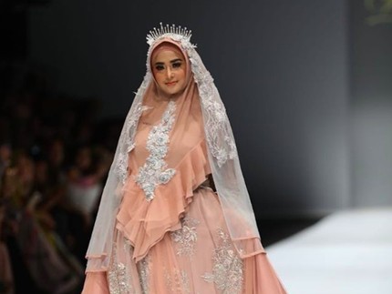 Mengejutkan! Dewi Persik Mulai Pakai Busana Syari & Ingin Hijrah