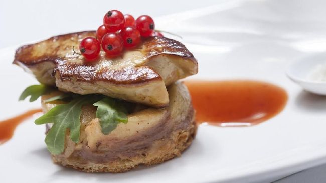 Ada beberapa makanan dengan kriteria tertentu yang dilarang dikonsumsi dan diedarkan di sejumlah negara.