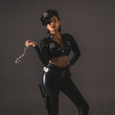 Gaya Cadas Awkarin Sindir Anji sebagai Orang yang Pemalas