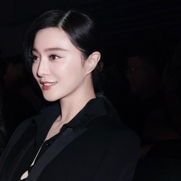 Disebut Bangkrut, Fan Bingbing Raup Rp19 Miliar Berkat Jual Masker