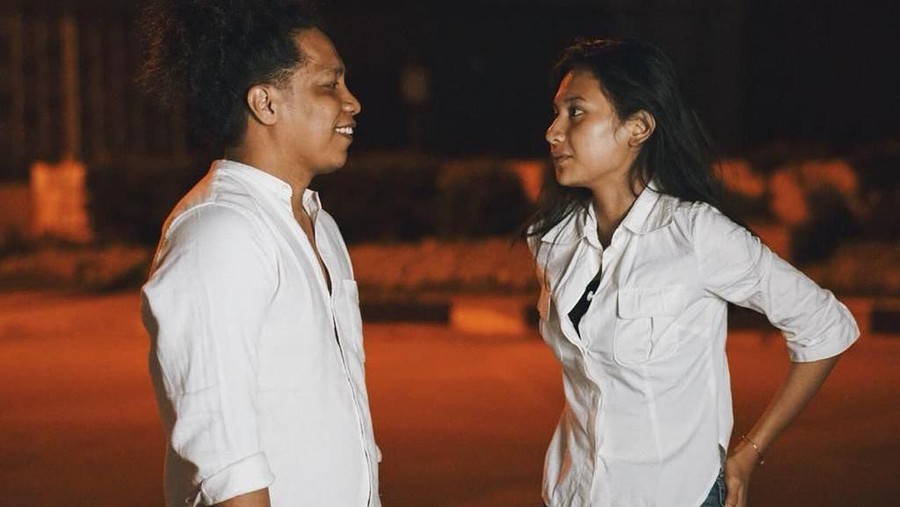 Paranormal Mbak You memberikan terawangannya terkait hubungan Indah Permatasari dan Arie Kriting jika tak dapat restu orang tua.