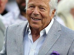 Video Robert Kraft Jawab Tantangan Donasi Macklemore: Ed Sheeran Telepon Duluan