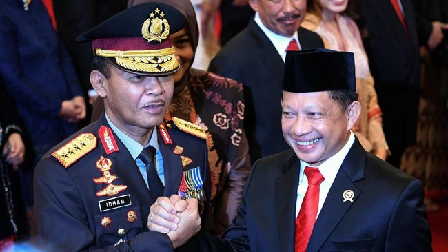 Kompolnas menegaskan absennya Idham Azis dan Tito bukan karena ada 'perang bintang' di tubuh Mabes Polri atau purnawirawan Polri.
