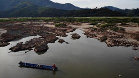 FOTO: Kekeringan Sungai Mekong Terparah Selama 3 Dekade