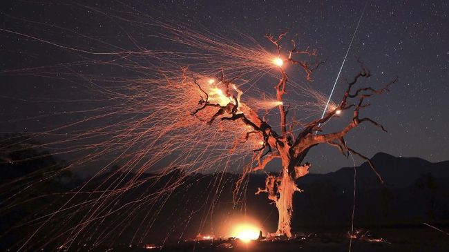 Meteor Raksasa Hantam Bumi Terbakar Di Langit Norwegia