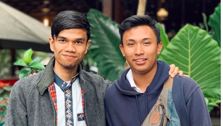 Duet Muzammil & Fathur Ketua BEM Ganteng Baca Ayat Quran, Bikin Adem Melihat dan mendengar Muzammil dan Fathur melantunkan ayat Alquran bikin hati adem deh, Bun.