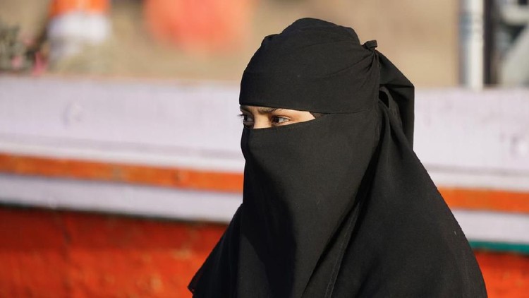 Varanasi, Uttar Pradesh, India - 24 March 2019: Portrait of an Islam lady.