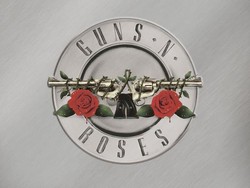 Bukan Sekadar Nostalgia, Ini yang Bikin Konser Guns N' Roses di Jakarta Istimewa