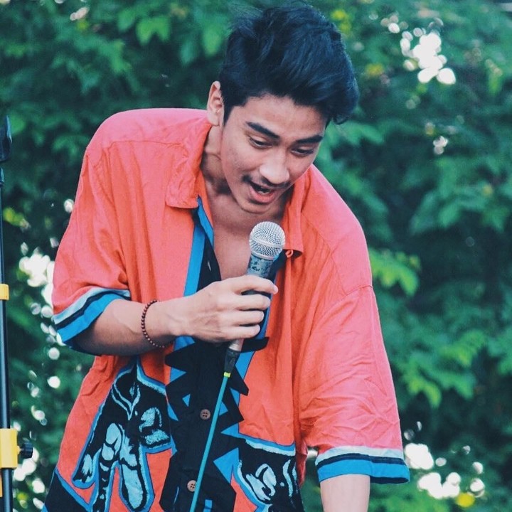 <div>Abidzar kini memilih jadi pesinetron. Sinetron pertamanya adalah Cinta Anak Muda, lawan mainnya Verrel Bramasta. (Foto: Instagram @abidzar73)</div>