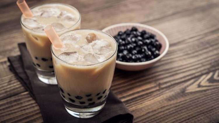 Seorang pelanggan di Singapura menemukan sebuah kuku berwarna kuning di boba tea yang dibelinya. Kok bisa?