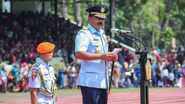 Panglima TNI, Hadi Tjahjanto saat menghadiri Latihan Chandradimuka.