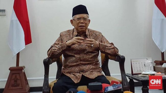 Kelelahan, Ma'ruf Batal Hadiri KTT di Malaysia Tim Dokter Wapres meminta Ma'ruf Amin istirahat satu atau dua hari. Sejak dilantik, rangkaian kerja Ma'ruf padat dari mulai luar kota hingga luar negeri.
